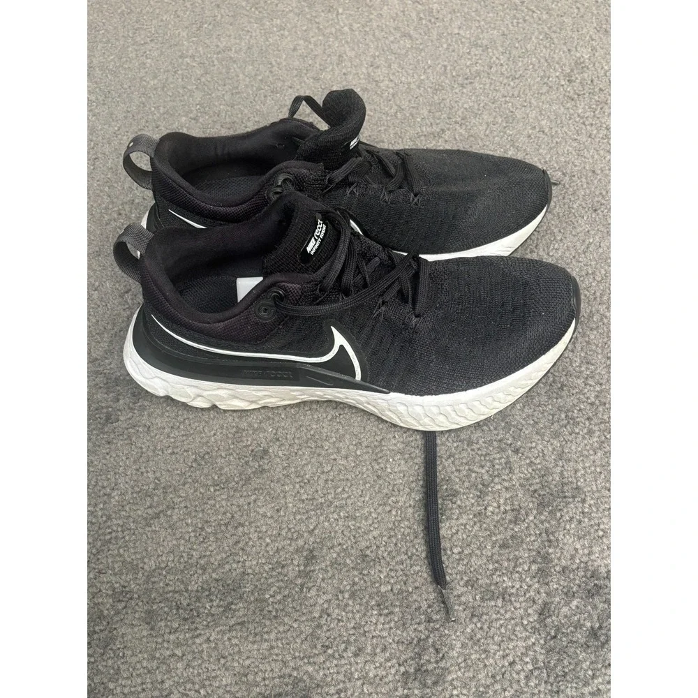 Nike React Infinity Run Flyknit 2 Women's‎ Shoes Size 8 Black Lace-Up Sneakers